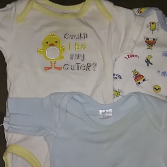 5 onesies 1 to 3 months - Picture 4 of 4